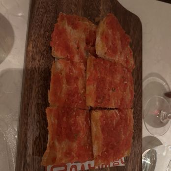 Jaleo - Pan de cristal con tomato - Spanish Near Me - Las Vegas, Nevada Jaleo - Pan de cristal con tomato - Spanish Near Me - Las Vegas, Nevada