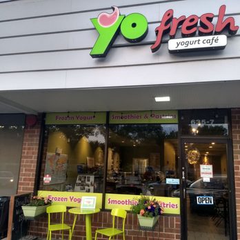 Yofresh Yogurt Cafe - Ice Cream & Frozen Yogurt Near Me - Evanston, Illinois