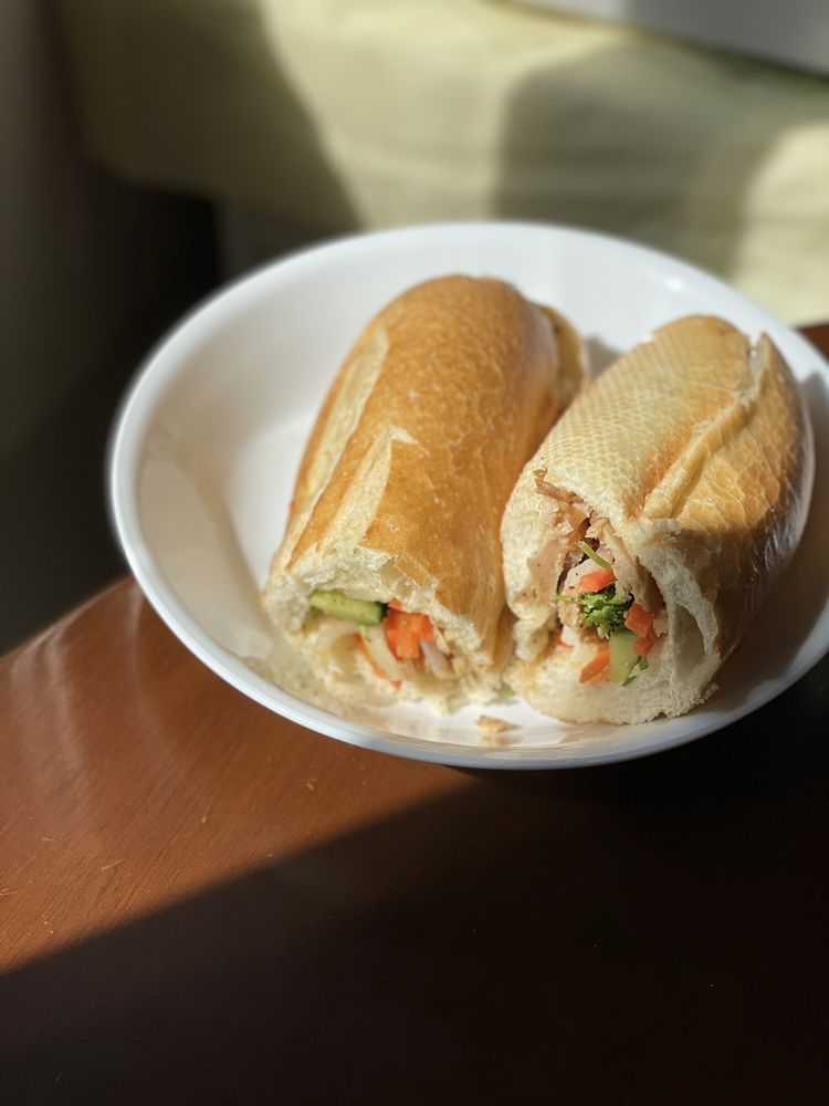 KINGSWAY DELI Updated October 2024 53 Photos & 20 Reviews 1188