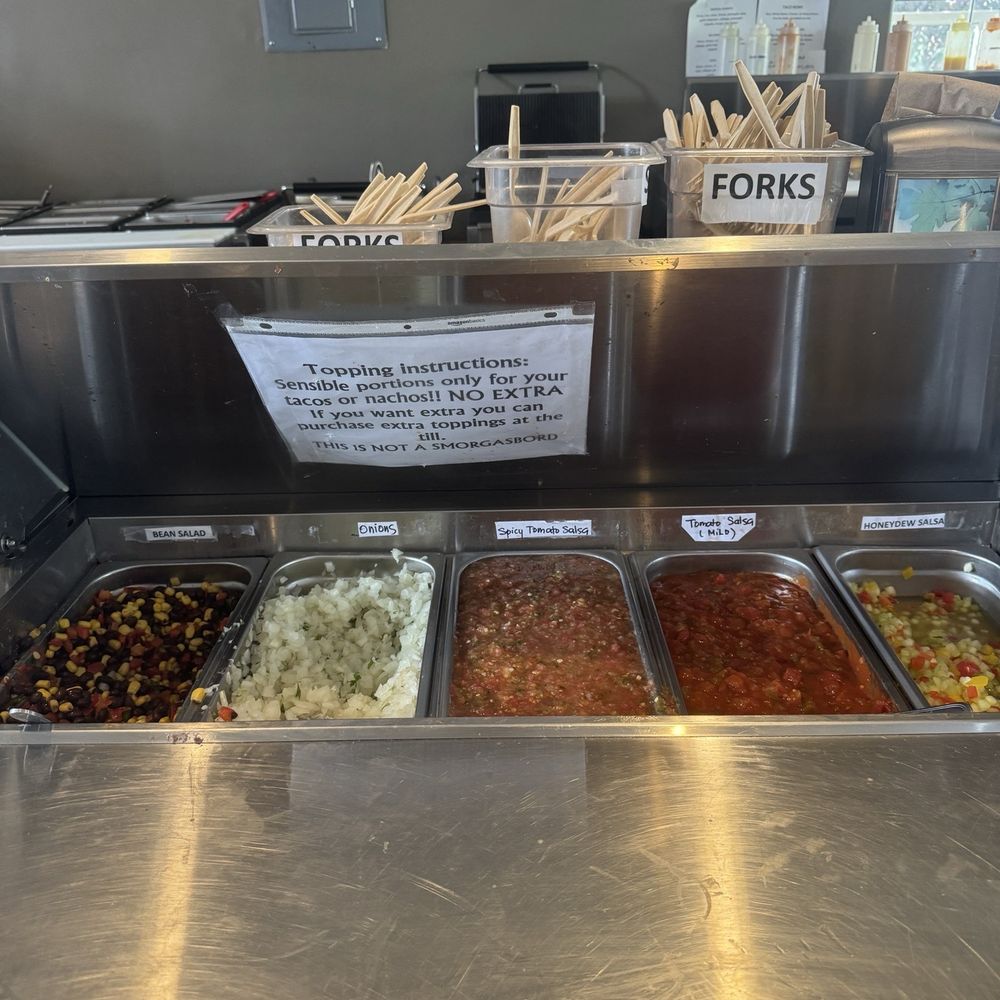 Desert Hills Ranch - topping bar - Farmers Market Near Me - Cache Creek, British Columbia Desert Hills Ranch - topping bar - Farmers Market Near Me - Cache Creek, British Columbia
