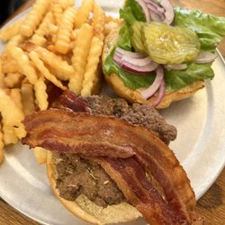 Giggles Cafe - Burger
