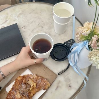 L'Appartement 4F - Pumpkin croissant Earl grey tea - Bakeries Near Me - Brooklyn, New York L'Appartement 4F - Pumpkin croissant Earl grey tea - Bakeries Near Me - Brooklyn, New York