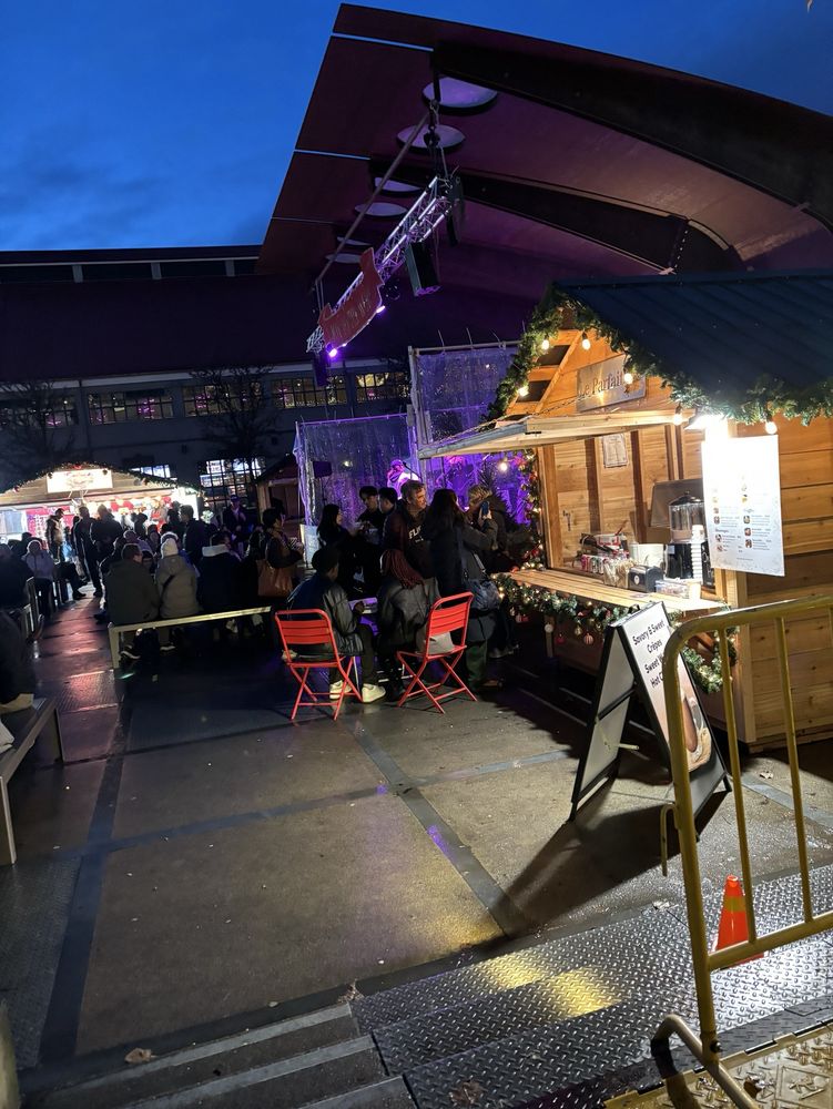 Shipyards Night Market