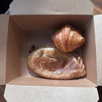 Un Caffe - Green Mole (Green Mole Sauce with Chicken) & mini croissant - Coffee & Tea Near Me - Houston, Texas Un Caffe - Green Mole (Green Mole Sauce with Chicken) & mini croissant - Coffee & Tea Near Me - Houston, Texas