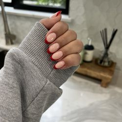Painted Pretty Nail Bar - Hard gel, French tip manicure