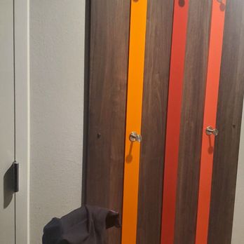 Tru by Hilton Eugene - Hangers on the wall - Hotels Near Me - Eugene, Oregon