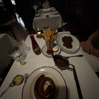 Dingles Public House - Dinner - Gastropubs Near Me - San Francisco, California