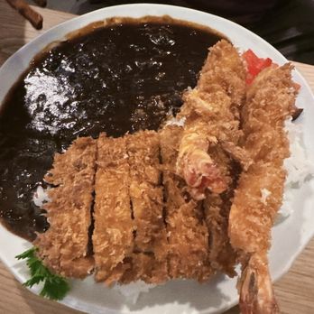 Waraku - Curry with pork katsu and breaded shrimp - Izakaya Near Me - Torrance, California Waraku - Curry with pork katsu and breaded shrimp - Izakaya Near Me - Torrance, California