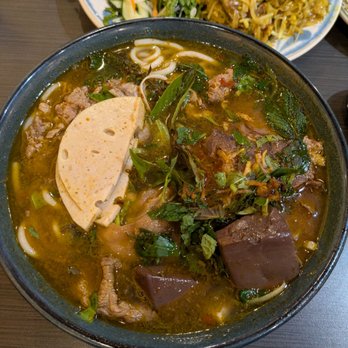 Di An Vietnamese Cuisine - Bun Bo Hue (S02) - Vietnamese Near Me - Markham, Ontario