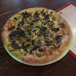 Truffle and mushroom pizza.