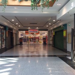 Tesco Longwalk - Entrance to Long Walk Tesco