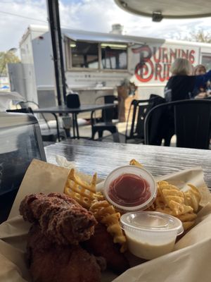 T&T: Trucks and Taps, Patio by null