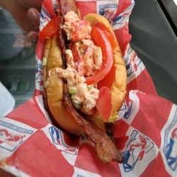 Red Hook Lobster Pound - What makes a lobster roll better? Bacon!