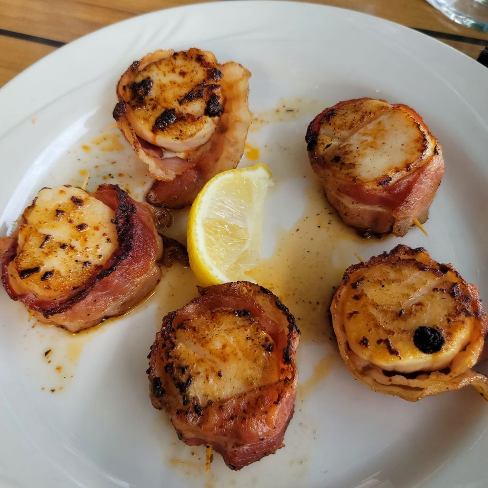 Backwaters on Sand Key - Bacon wrapped scallops - Seafood Near Me - Clearwater Beach, Florida