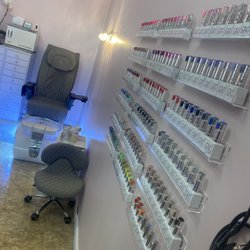 Bella Nails