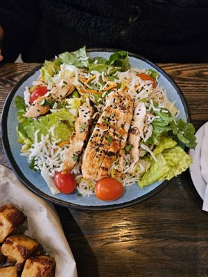 WINGERS Restaurant & Alehouse by null