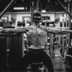 Cult Fitness - Great fly machine for the rear delts and back