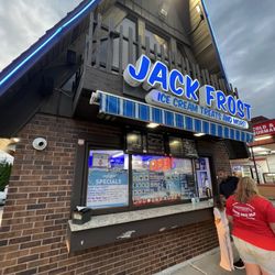 Jack Frost Ice Cream Chalet - Walk up and order