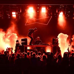 MINIMAX- Experiential Event Agency - Concert Performance for Budweiser during Superbowl 2020