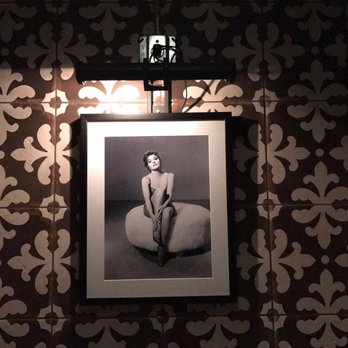 Red Ash - Bathroom details - Italian Near Me - Austin, Texas Red Ash - Bathroom details - Italian Near Me - Austin, Texas
