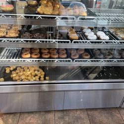Kelly's Donuts