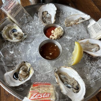 Paddlefish - 1/2 dozen oysters - Seafood Near Me - Orlando, Florida Paddlefish - 1/2 dozen oysters - Seafood Near Me - Orlando, Florida