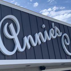 Annie’s Cafe - The outside of the Cafe