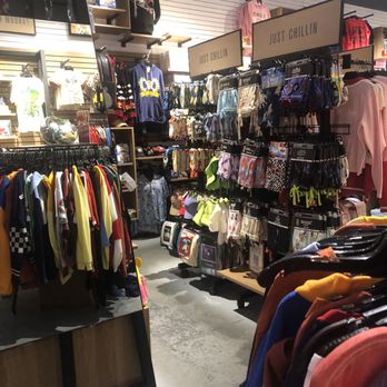 BoxLunch - Gift Shops Near Me - Pembroke Pines, Florida