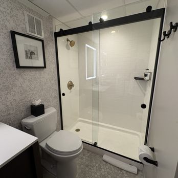 The Madison Hotel - Nice bath - 4 th floor - Hotels Near Me - Morristown, New Jersey