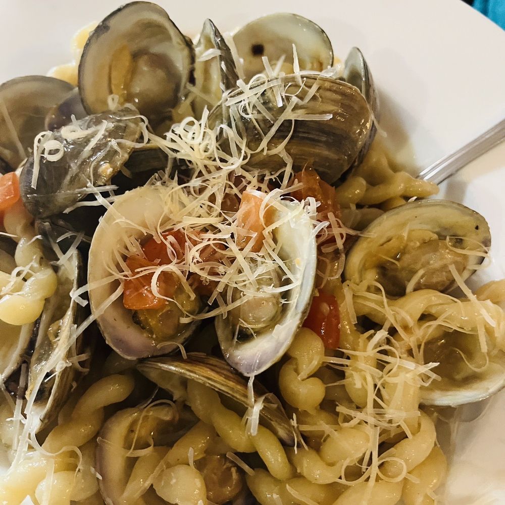 Rosetta's Italian Restaurant - a plate of pasta with clams and clams - Italian Near Me - Canton, Massachusetts