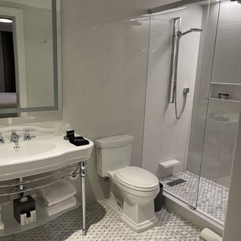 The Wallace - The bathroom - Hotels Near Me - New York, New York The Wallace - The bathroom - Hotels Near Me - New York, New York