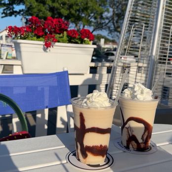 The Black Cat Tavern - Mudslides - Seafood Near Me - Hyannis, Massachusetts