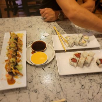 Hiroba Sushi - Geisha roll, cali roll & spicy tuna roll - Sushi Bars Near Me - Henderson, Nevada Hiroba Sushi - Geisha roll, cali roll & spicy tuna roll - Sushi Bars Near Me - Henderson, Nevada