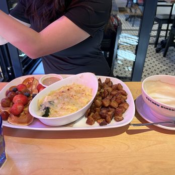 Cochon Dingue - Charlevoix Plate - Bars Near Me - Quebec City, Quebec