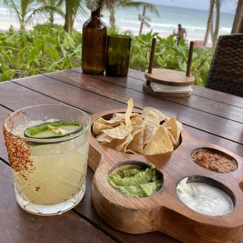 ZIGGY Beach Club & Restaurant - Chips and salsa - Mexican Near Me - Tulum, ROO