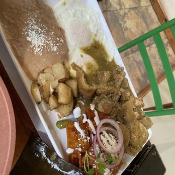 Restaurante Chicho's - Chilaquiles rojos ,chicharrón en salada verde frijoles one egg papas - Mexican Near Me - Tijuana, BCN