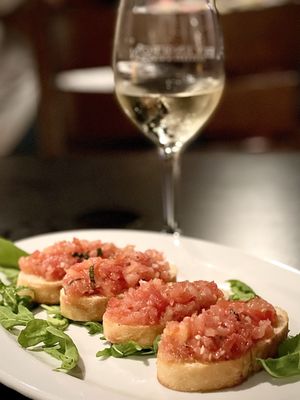 Mezzo Bistro & Bar by null