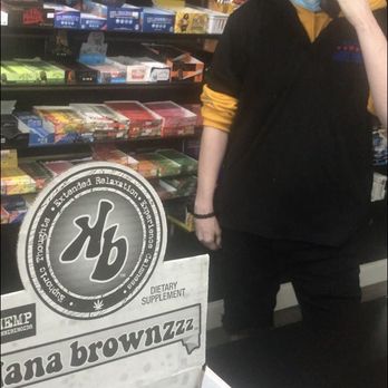 Five Star Smoke Shop - A terrible employee who refuses blacks service - Tobacco Shops Near Me - Stafford, Texas