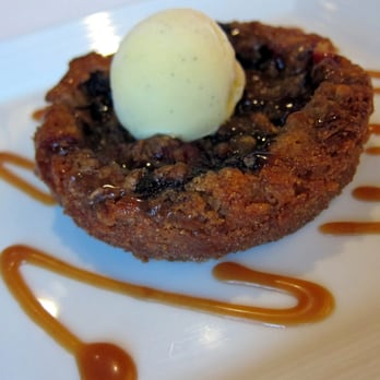 Waterleaf Restaurant - Apple dessert with ice cream - New American Near Me - Glen Ellyn, Illinois
