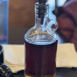 Wally Waffle - Warm syrup