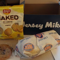 Box lunch turkey sub