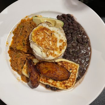 Fogonero Restaurant - 10-27-21 Pabellón Criollo Huevo Duro - Shredded beef - Venezuelan Near Me - Pflugerville, Texas Fogonero Restaurant - 10-27-21 Pabellón Criollo Huevo Duro - Shredded beef - Venezuelan Near Me - Pflugerville, Texas