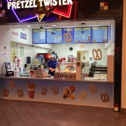 Pretzel Twister - Outside