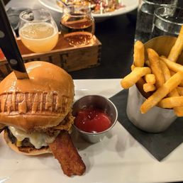 Tapville Signature Burger