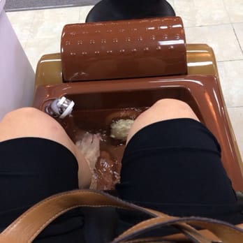 Lele's Nails & Spa - This massage chair is one of the best I've felt. - Nail Salons Near Me - Poway, California