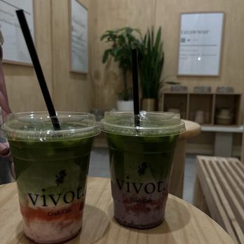 Vivot Craft Cafe - Blueberry lavender matcha & strawberry matcha latte - Bubble Tea Near Me - Fullerton, California