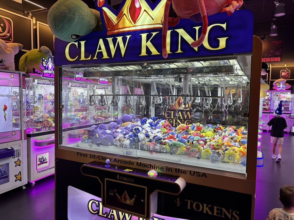 Fantasy Claw Arcade