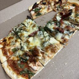 Chicken, Bacon, Sun Dried Tomato, Spinach Pizza