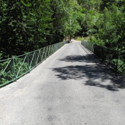 Route de Saint-Cézaire