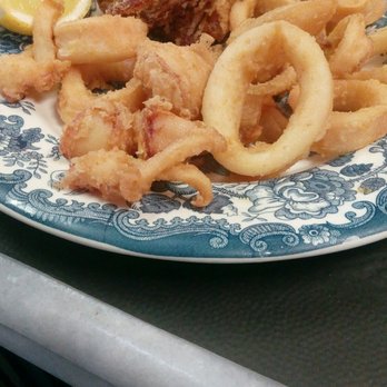 Marucho - Un plato típico y muy traicionero depende donde se pida,pero no se puede venir aquí sin probar sus rabas. - Seafood Near Me - Santander, S